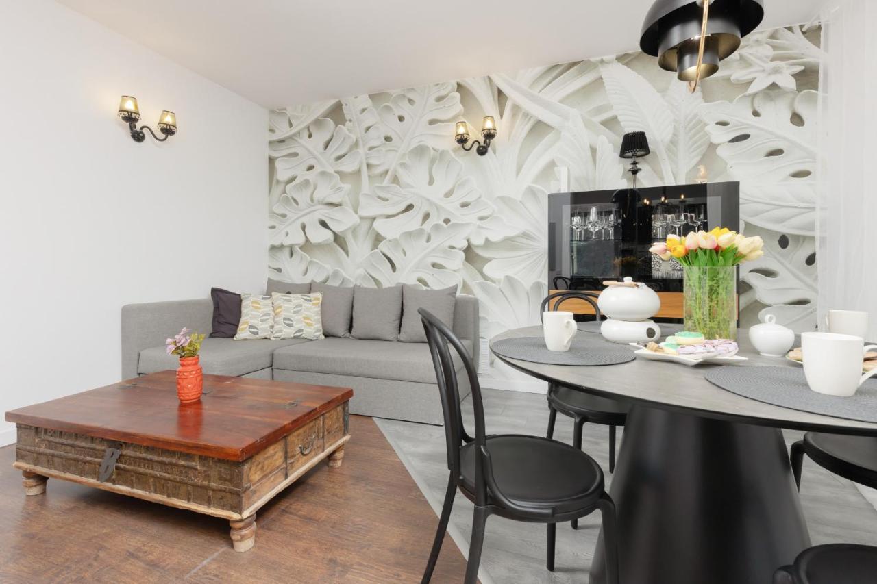 Blonia Wilanowskie Apartment Warsaw By Noclegi Renters Extérieur photo
